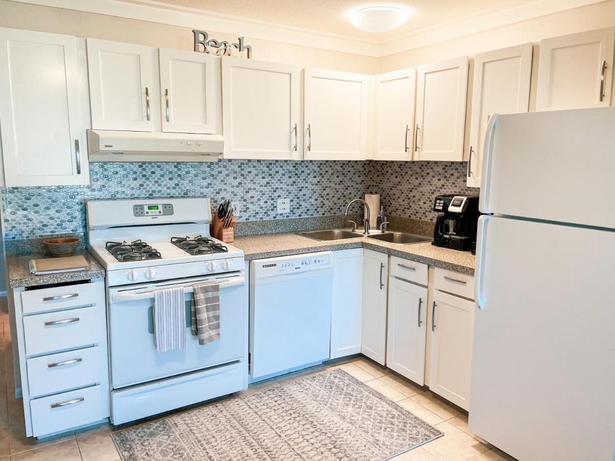Molokai Island Retreat With Beautiful Ocean Views And Pool - Newly Remodeled! Apartment Ualapue Exterior foto